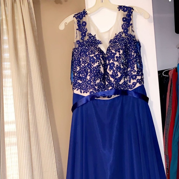 Pageant/ prom dress. Never worn - Picture 1 of 2